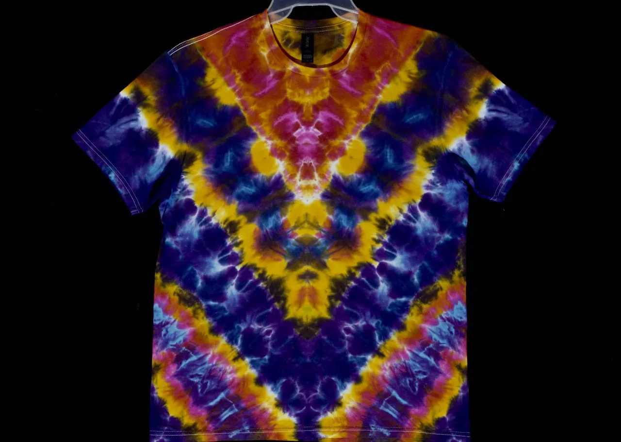 Reg. Cotton T shirt Large #2743  Chevron design $80