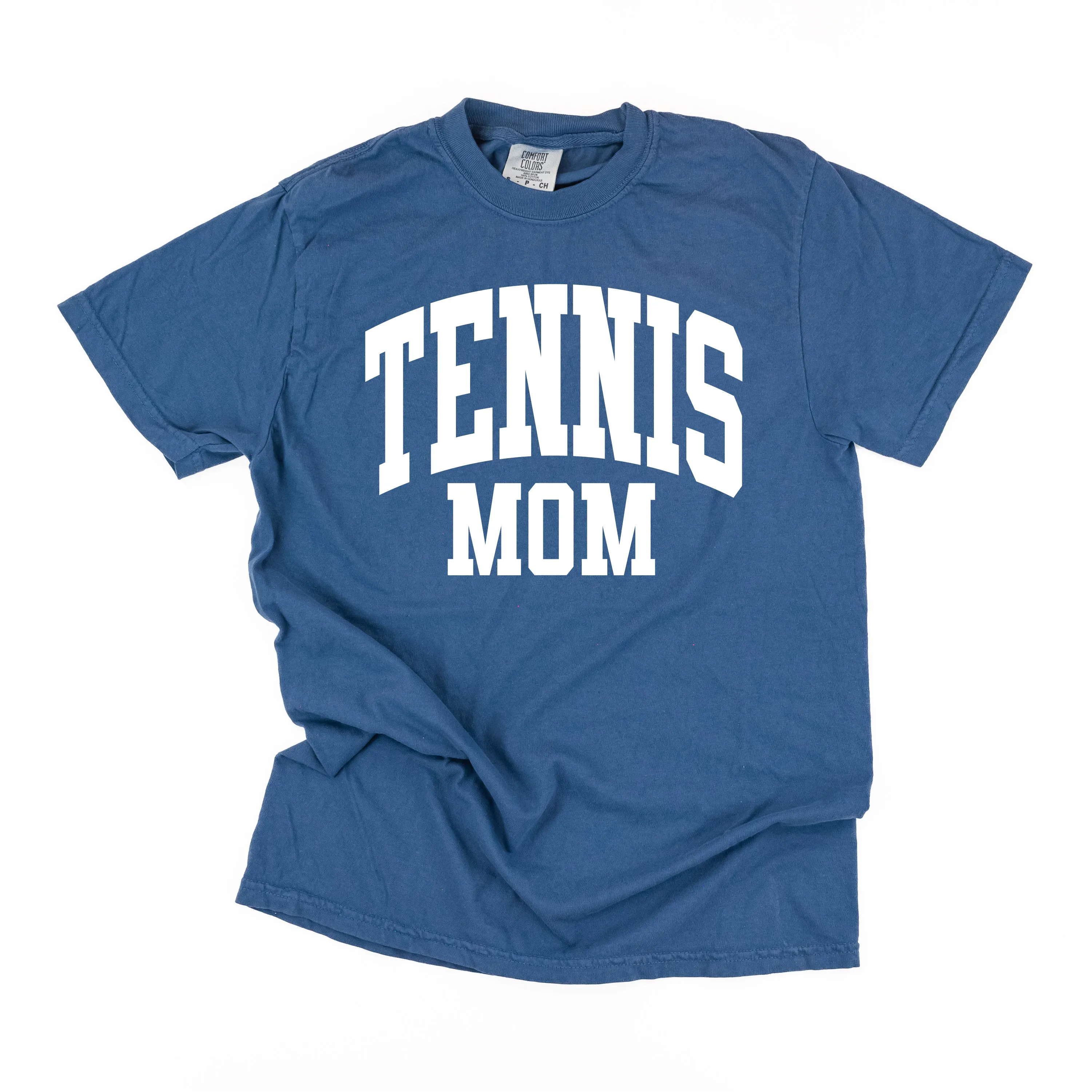 Varsity Style - TENNIS MOM - SHORT SLEEVE COMFORT COLORS TEE
